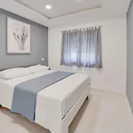 Black Diamond Apartman *