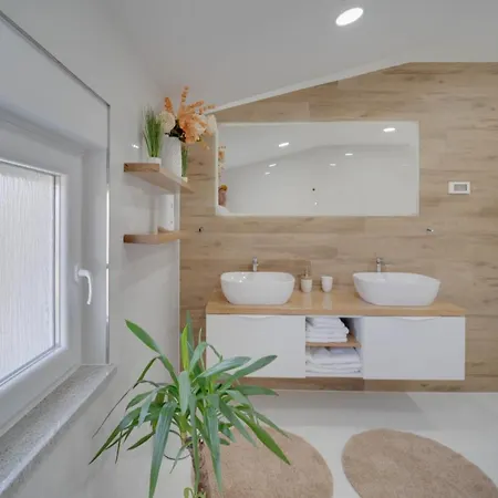 Apartment Black Diamond Vilanija