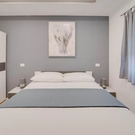 Black Diamond Apartment Vilanija