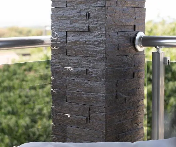 Black Diamond Apartment Vilanija