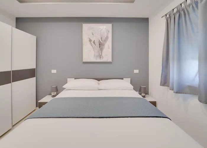 Black Diamond Apartment Vilanija