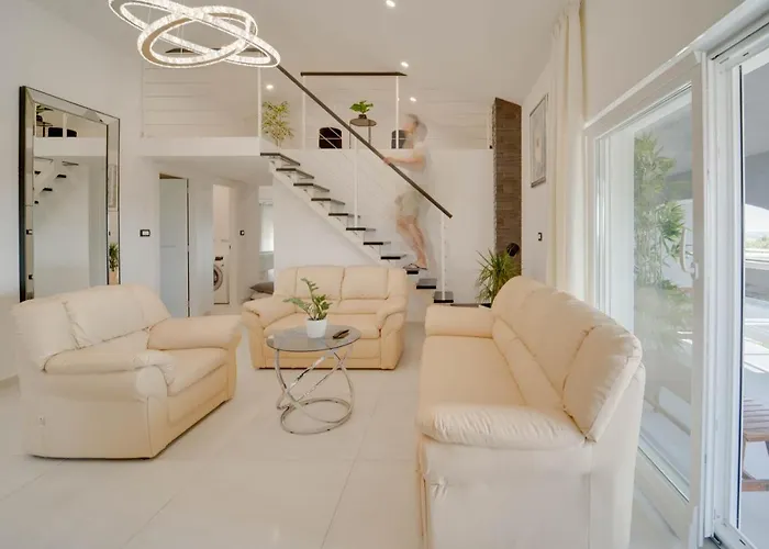 Black Diamond Apartment Vilanija